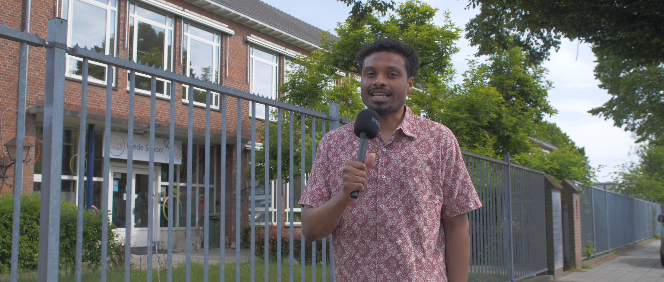 guillion op straat met mic